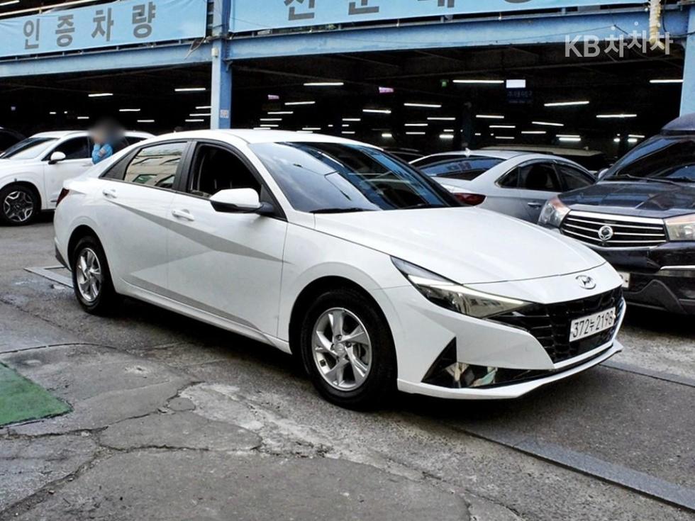 Hyundai Avante — фото 2