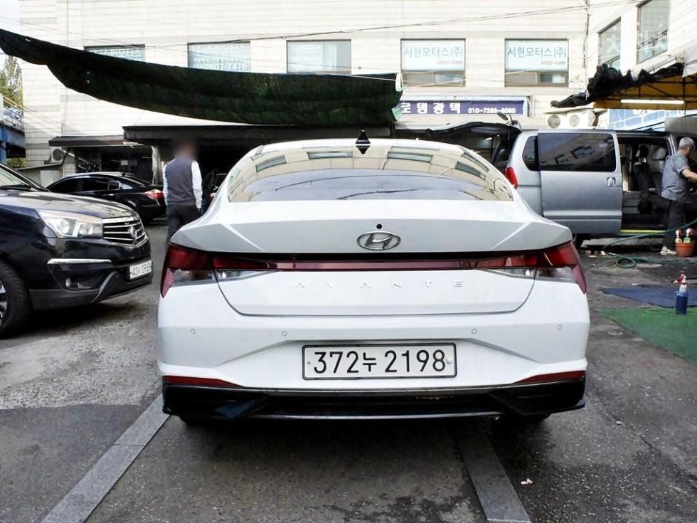 Hyundai Avante — фото 3
