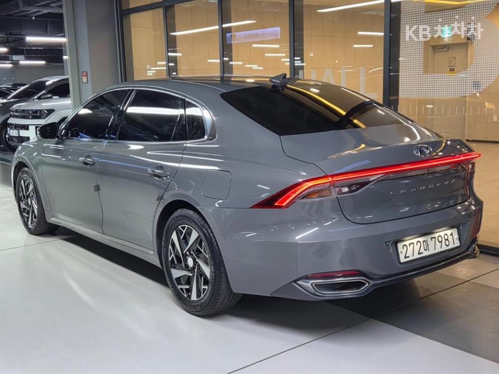 Hyundai Grandeur Premium — фото 2