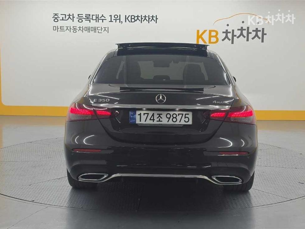 Mercedes-Benz E-Class AMG Line — фото 3