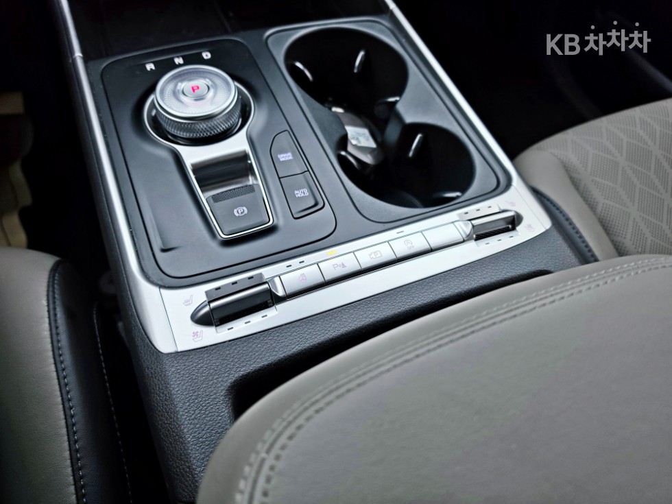 Kia Carnival — miniaturë 13