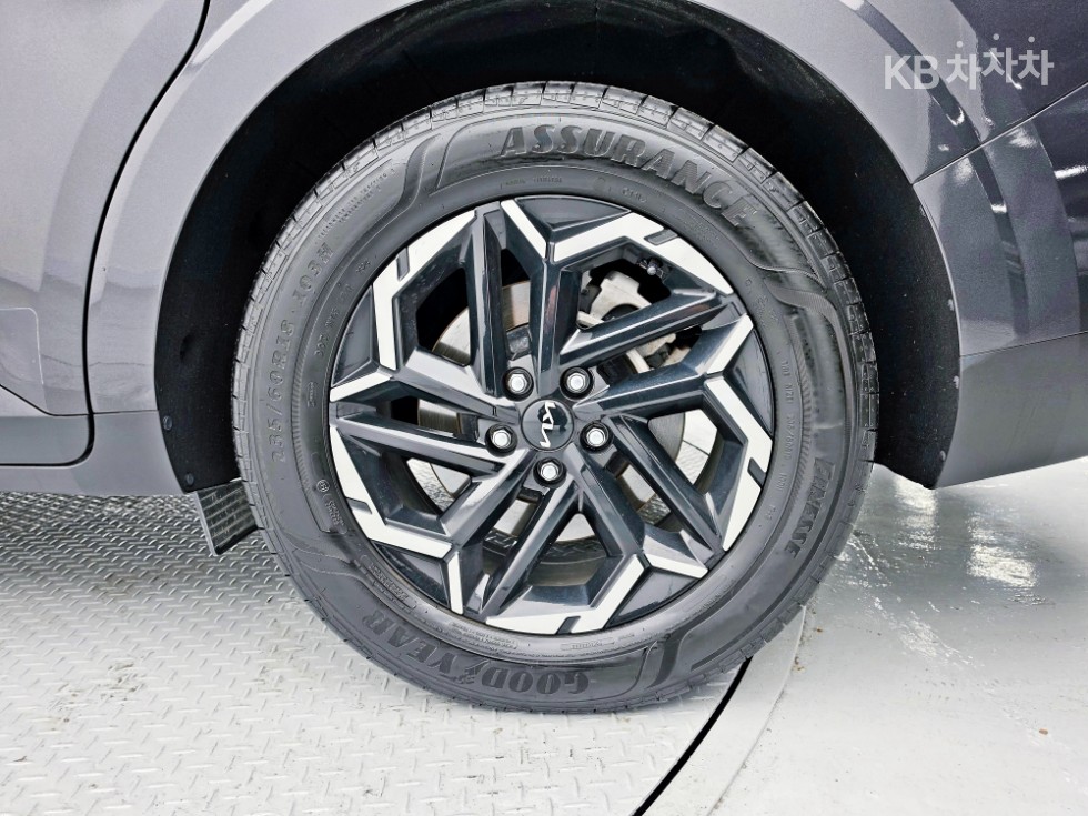 Kia Carnival — miniaturë 24