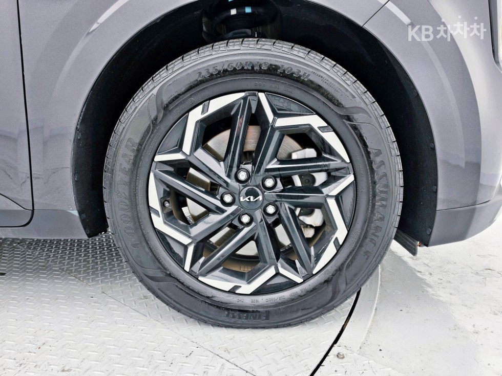 Kia Carnival — miniaturë 26