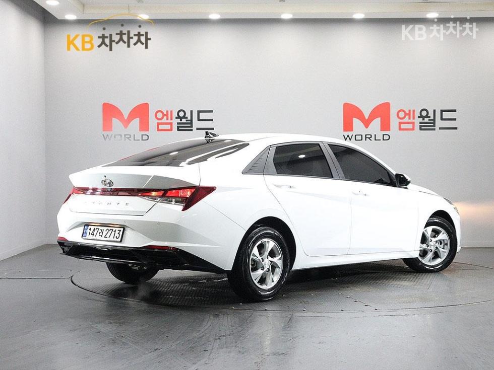 Hyundai Avante — фото 3