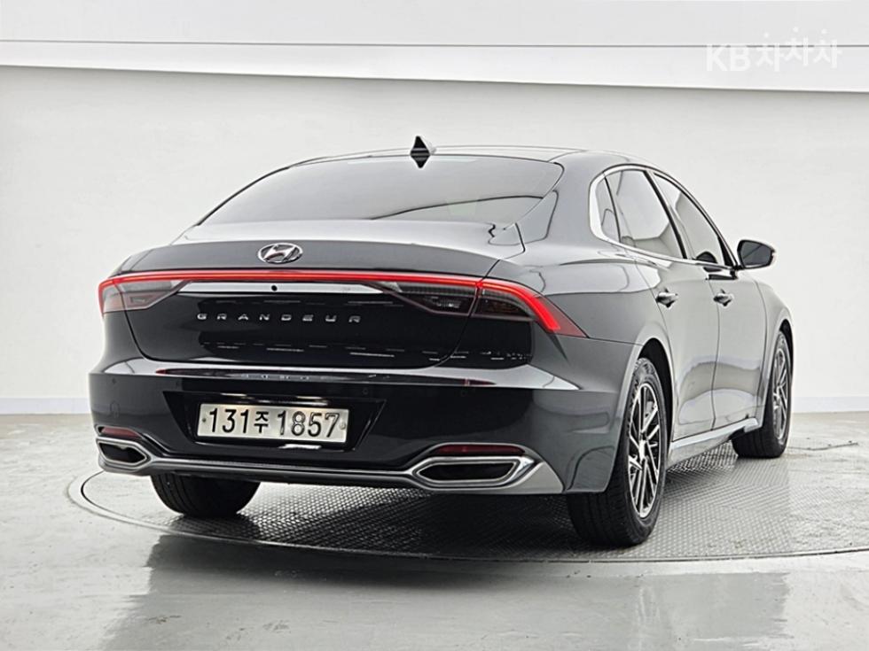 Hyundai Grandeur Premium Choice — фото 2