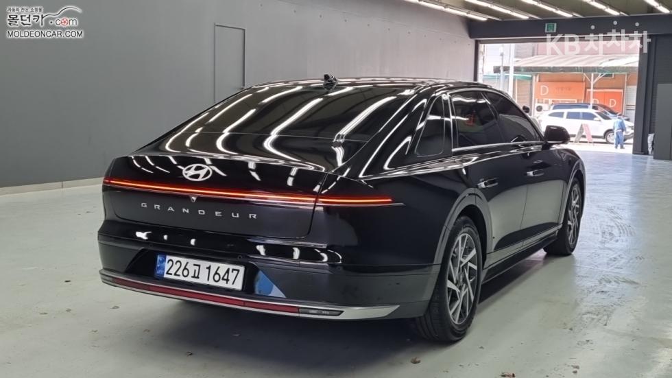 Hyundai Grandeur EXCLUSIVE — фото 2