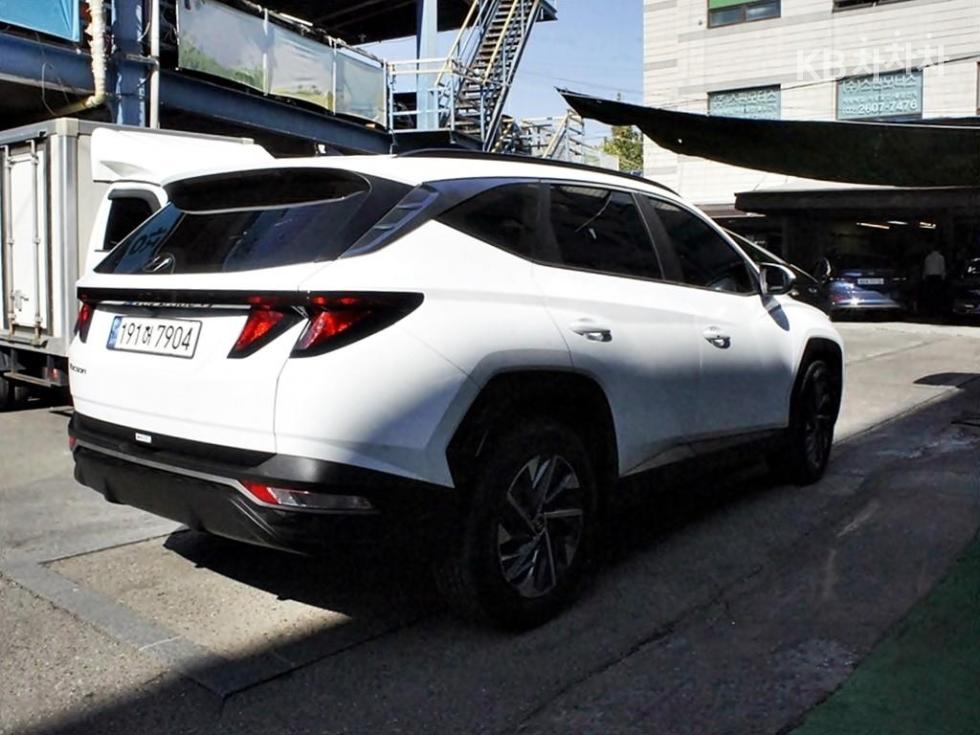 Hyundai Premium — фото 4
