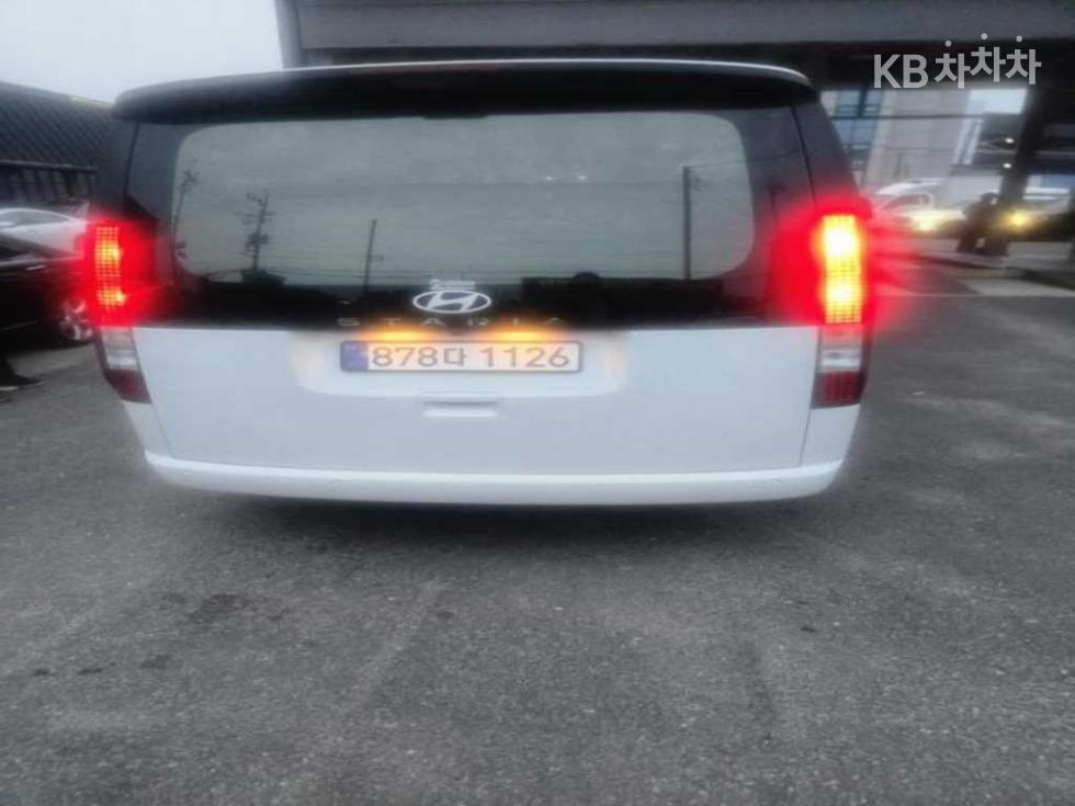 Hyundai Staria — фото 2
