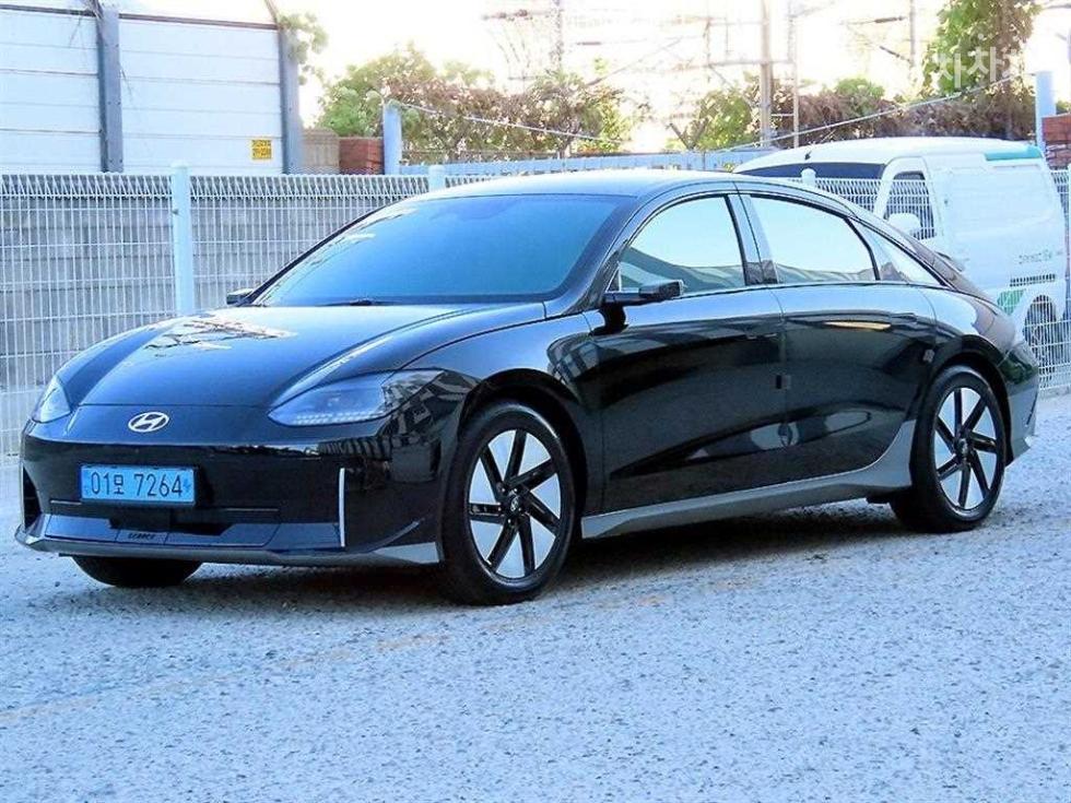 Hyundai IONIQ 6 PRESTIGE — фото 2