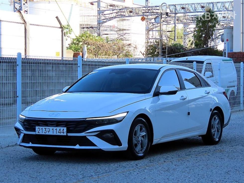 Hyundai Avante Smart — фото 4