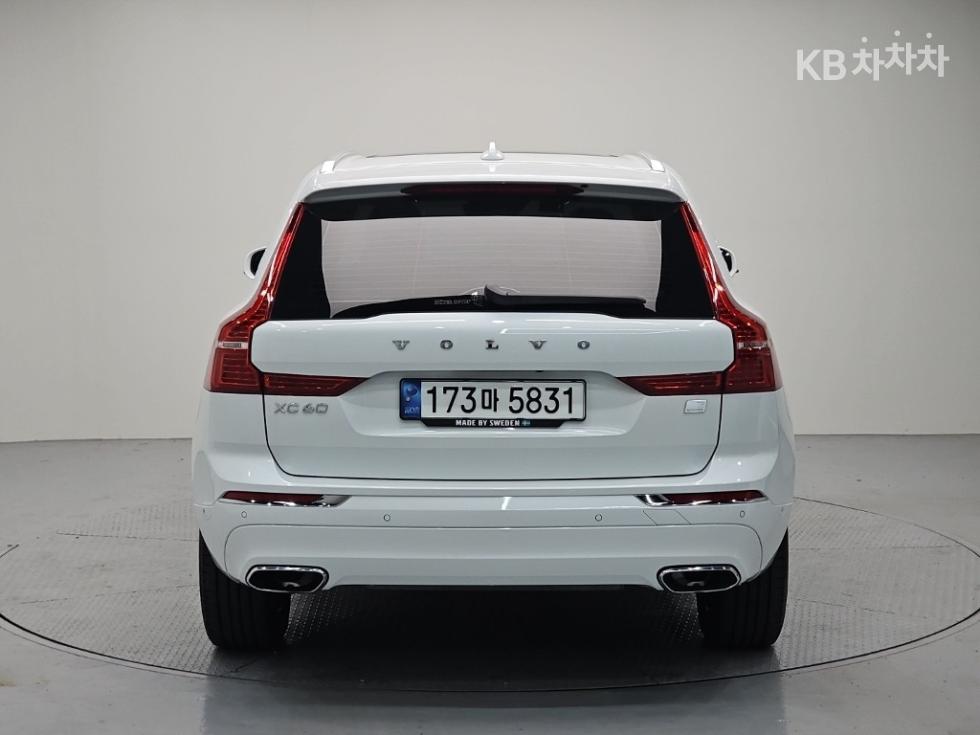 Volvo XC60 Inscription — фото 3
