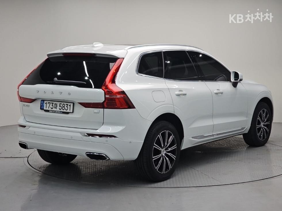 Volvo XC60 Inscription — фото 4