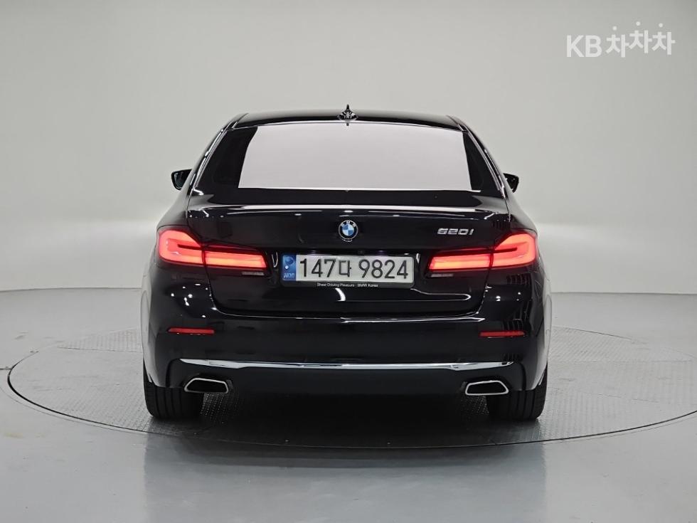 BMW 5 Series Luxury — фото 3