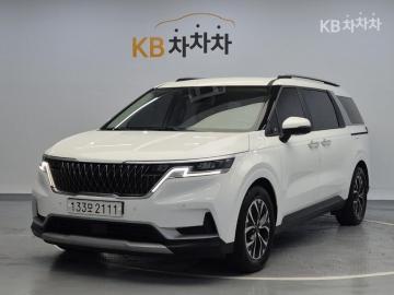 Kia Carnival 9-Seater Gasoline — foto 1