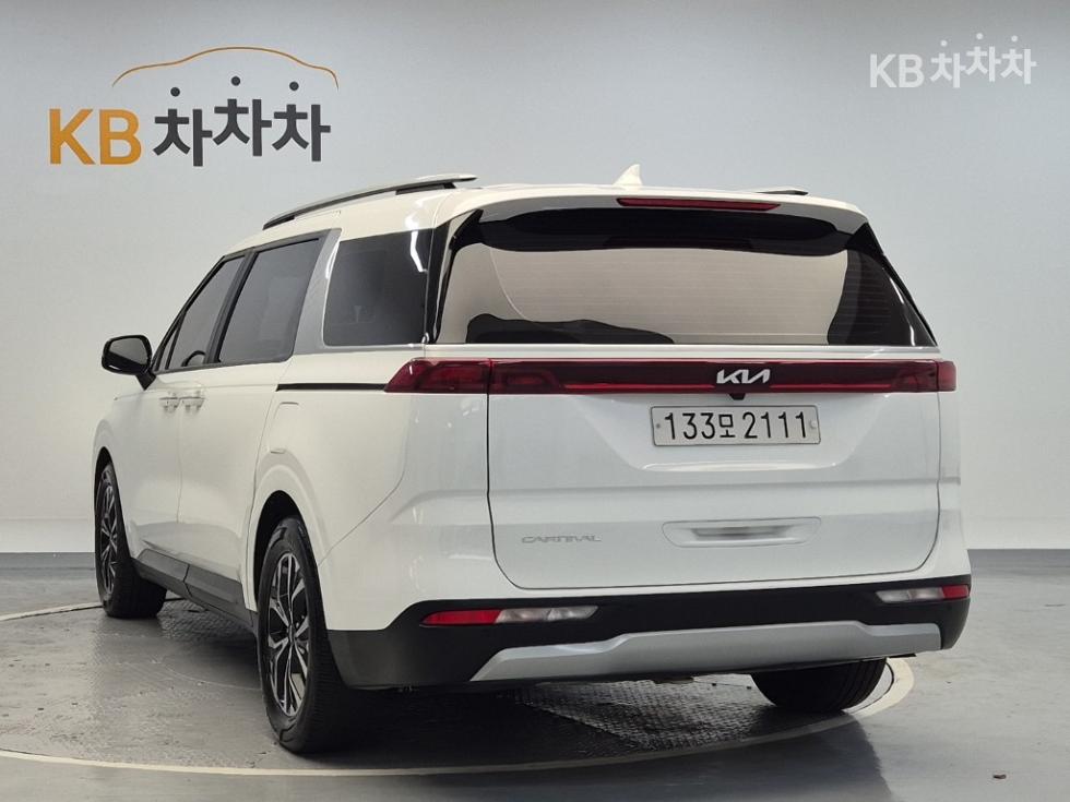 Kia Carnival — miniaturë 2
