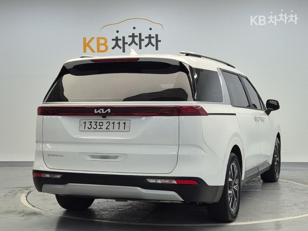 Kia Carnival — miniaturë 3