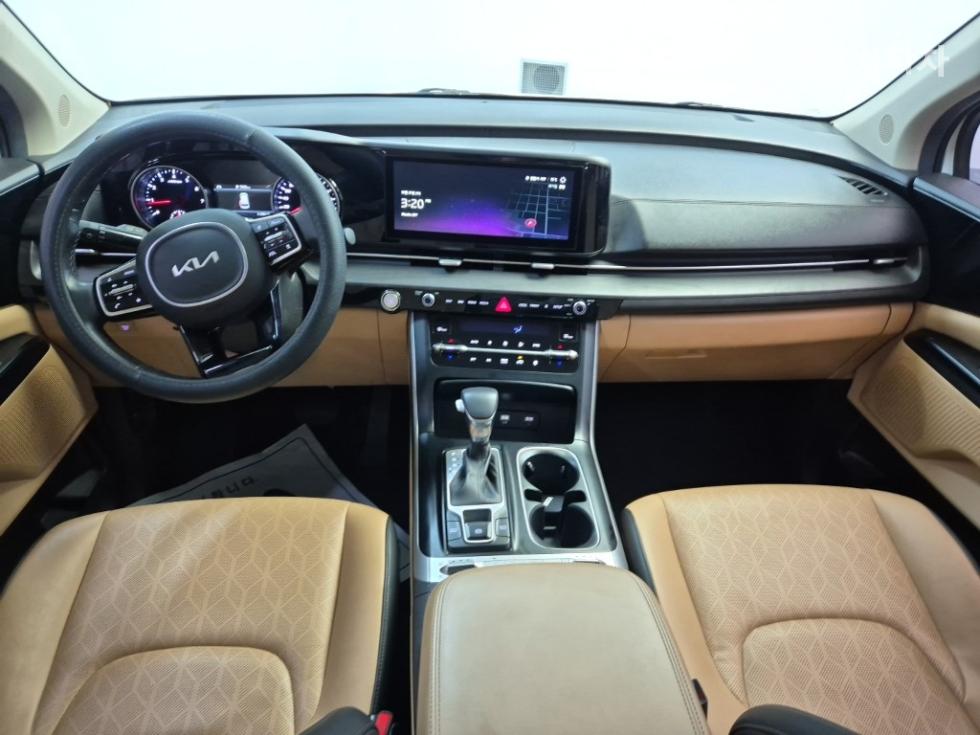Kia Carnival — miniaturë 7