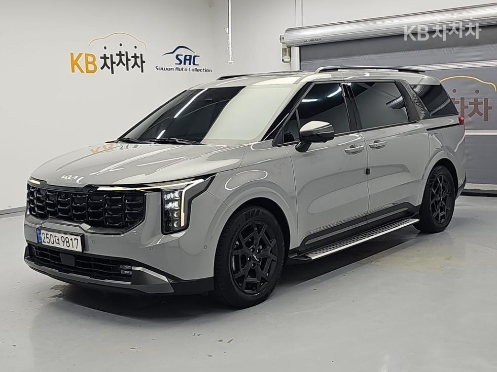 Kia Carnival SIGNATURE — фото 1