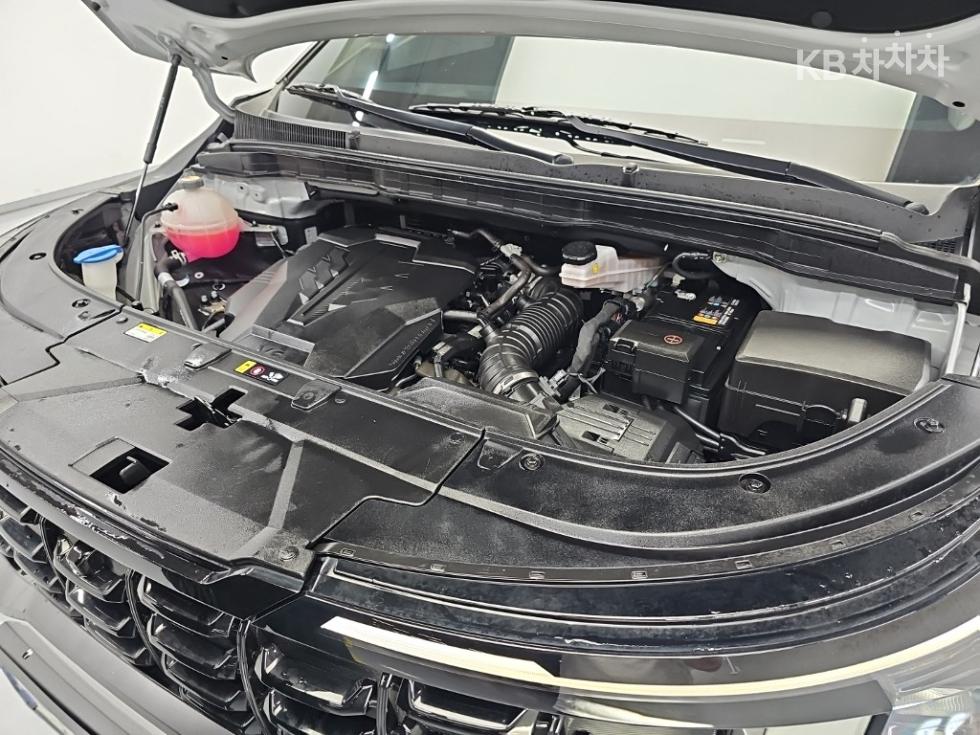 Kia Carnival — miniaturë 5