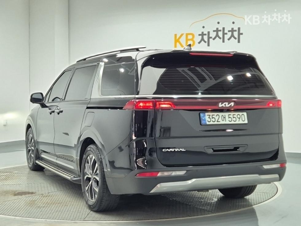 Kia Carnival — miniaturë 2
