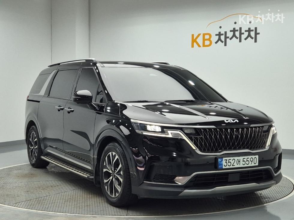 Kia Carnival — miniaturë 4