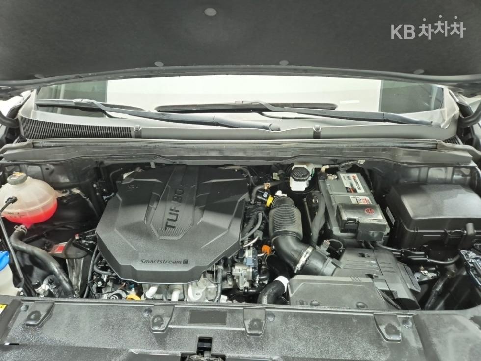 Kia Carnival — miniaturë 5