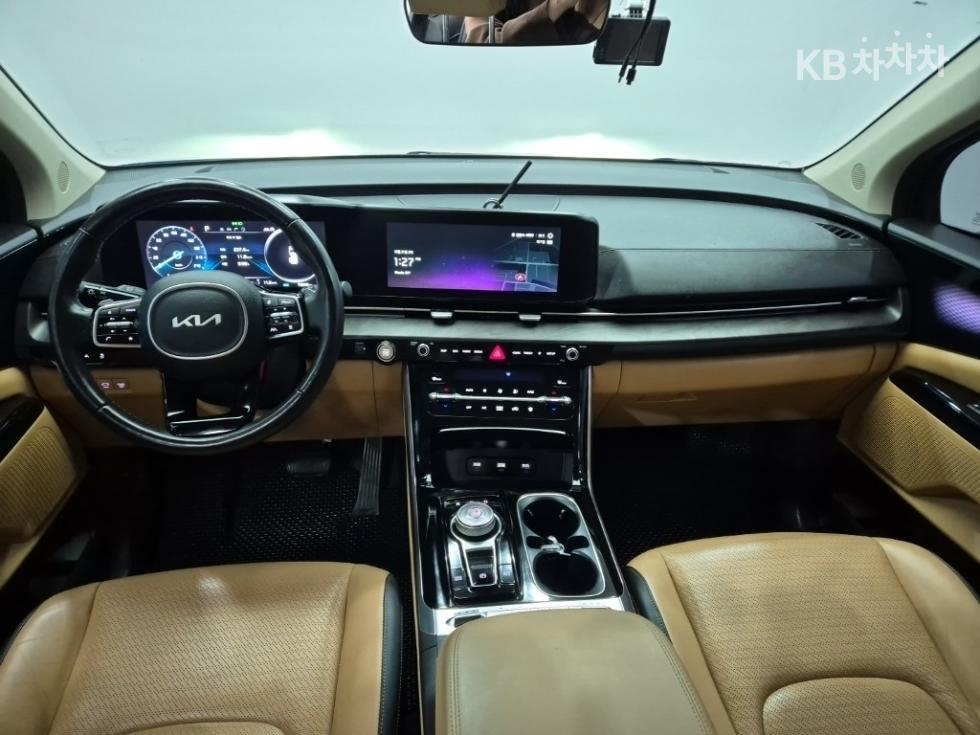 Kia Carnival — miniaturë 7