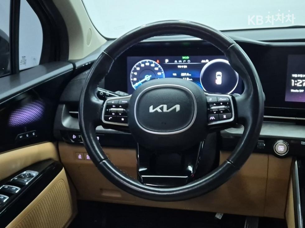 Kia Carnival — miniaturë 9