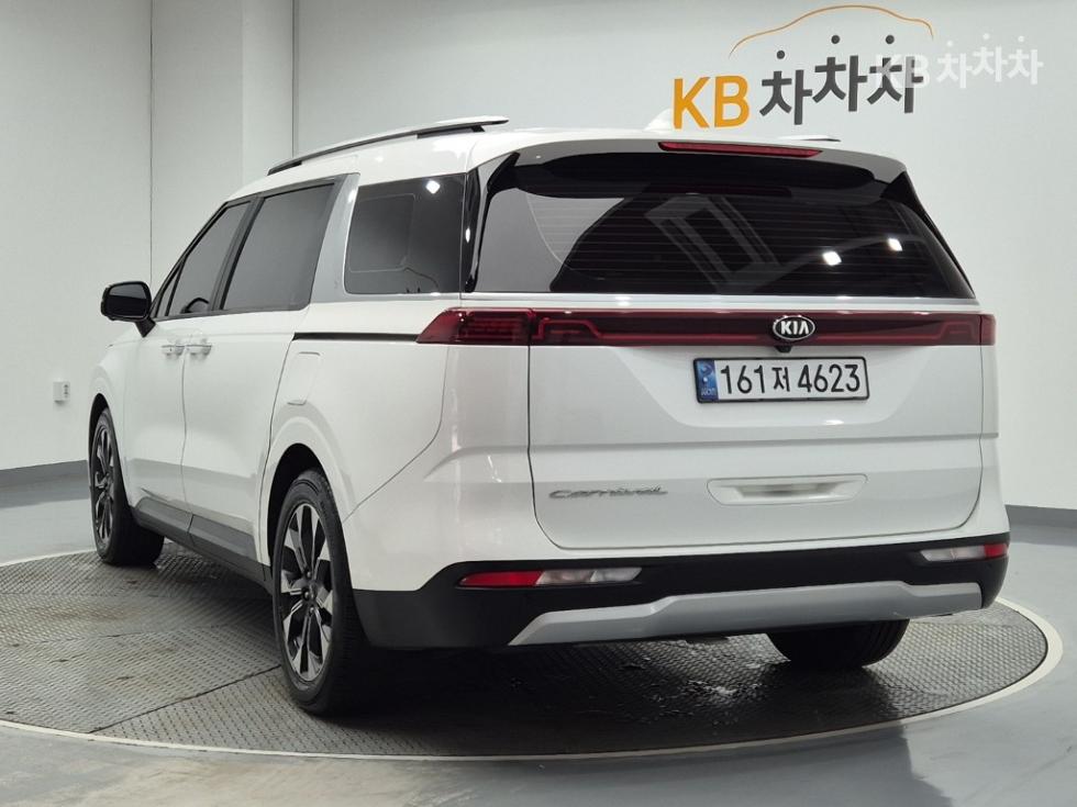 Kia Carnival — miniaturë 2