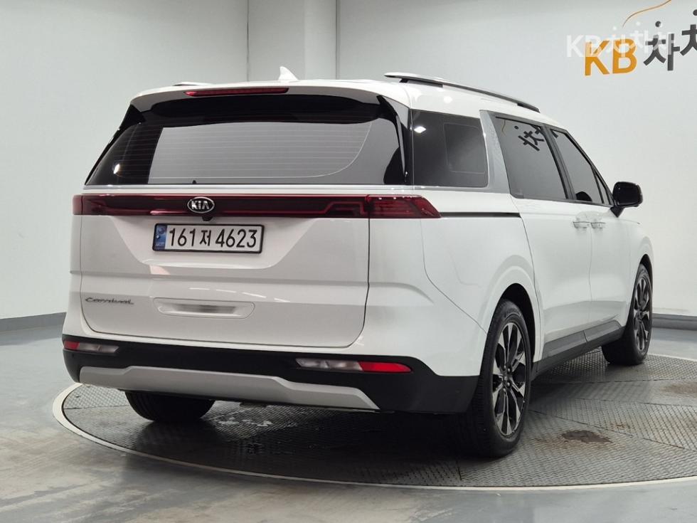 Kia Carnival — miniaturë 3