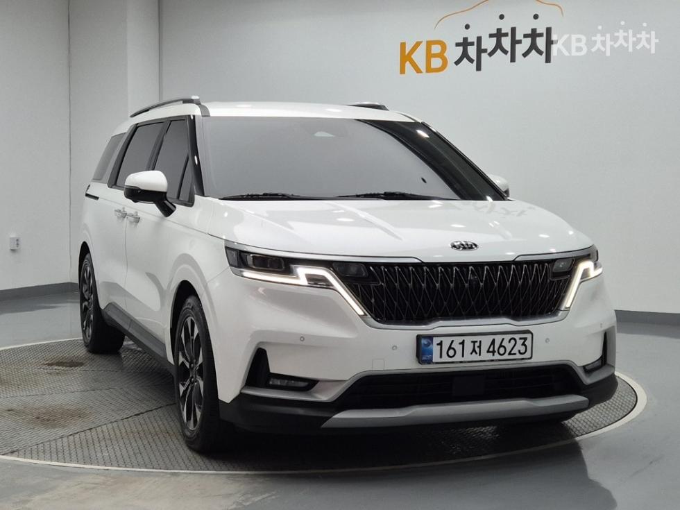 Kia Carnival — miniaturë 4