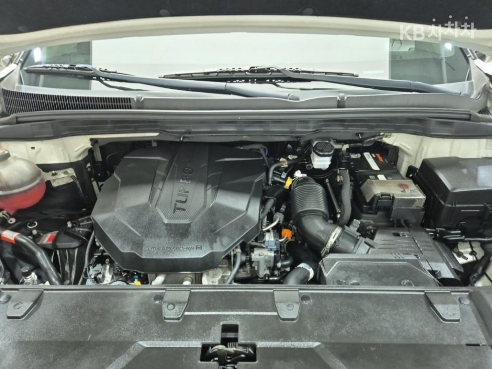 Kia Carnival — miniaturë 5