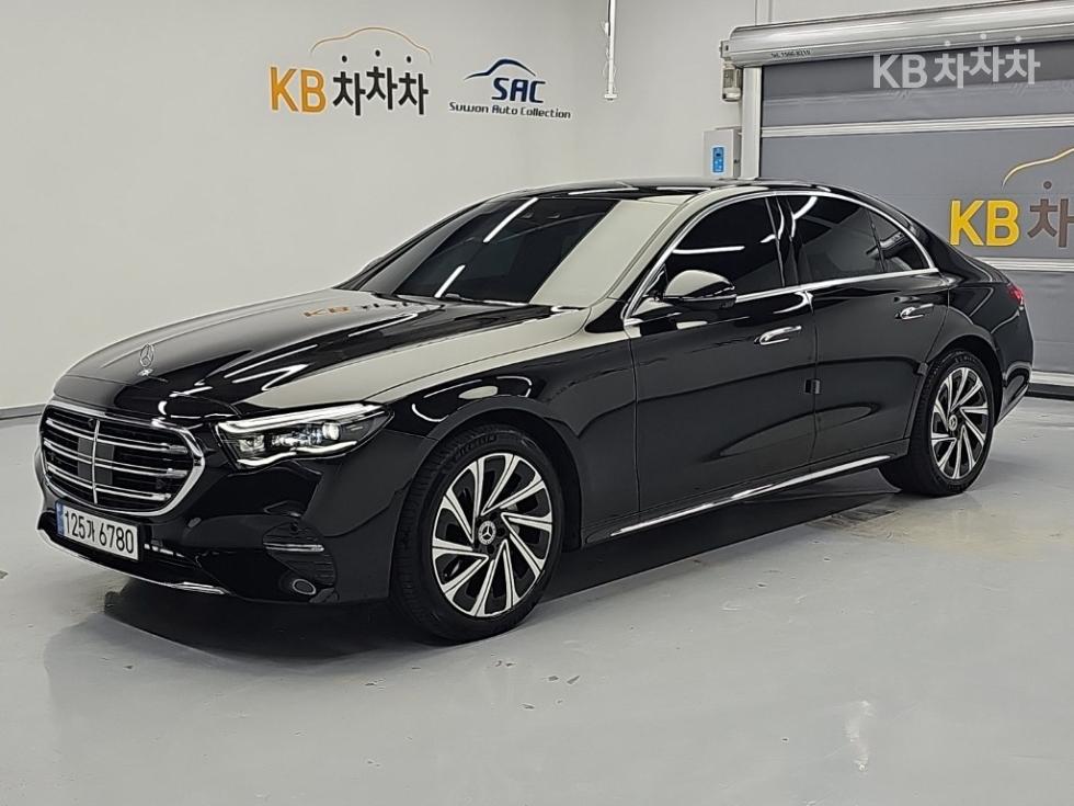 Mercedes-Benz E-Class Exclusive — фото 1