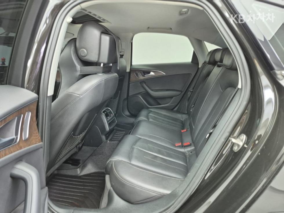 Audi A6 — miniaturë 12
