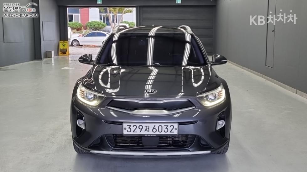 Kia Stonic PRESTIGE — фото 3