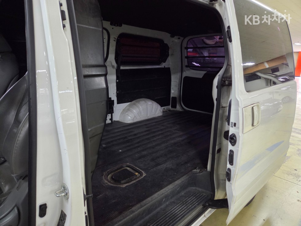 Hyundai Starex — miniaturë 7