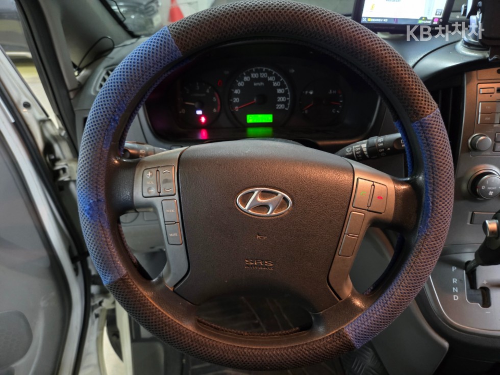 Hyundai Starex — miniaturë 10