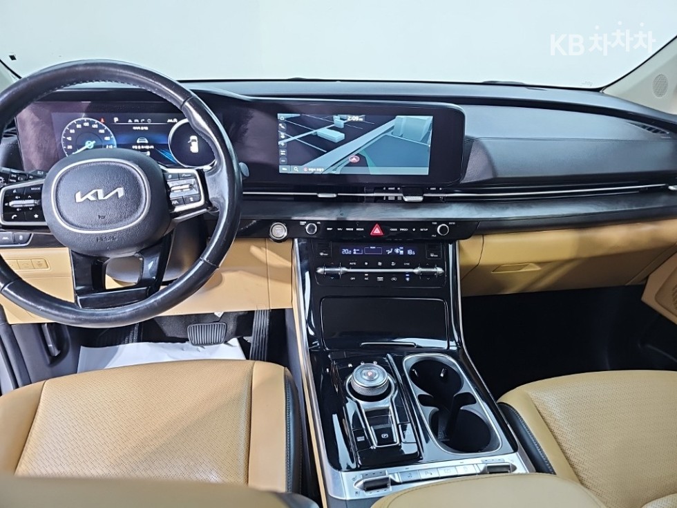 Kia Carnival — miniaturë 5