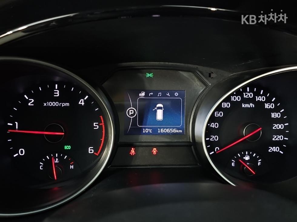 Kia Carnival — miniaturë 7