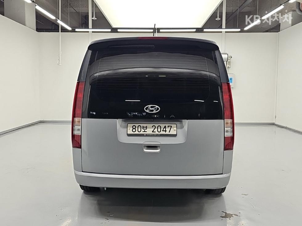 Hyundai Staria — фото 3