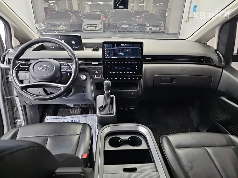 Hyundai Staria — miniaturë 7