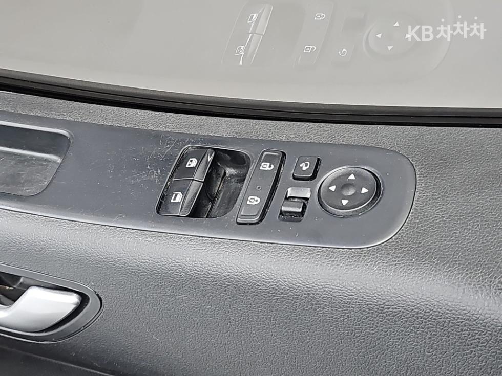 Hyundai Staria — miniaturë 19