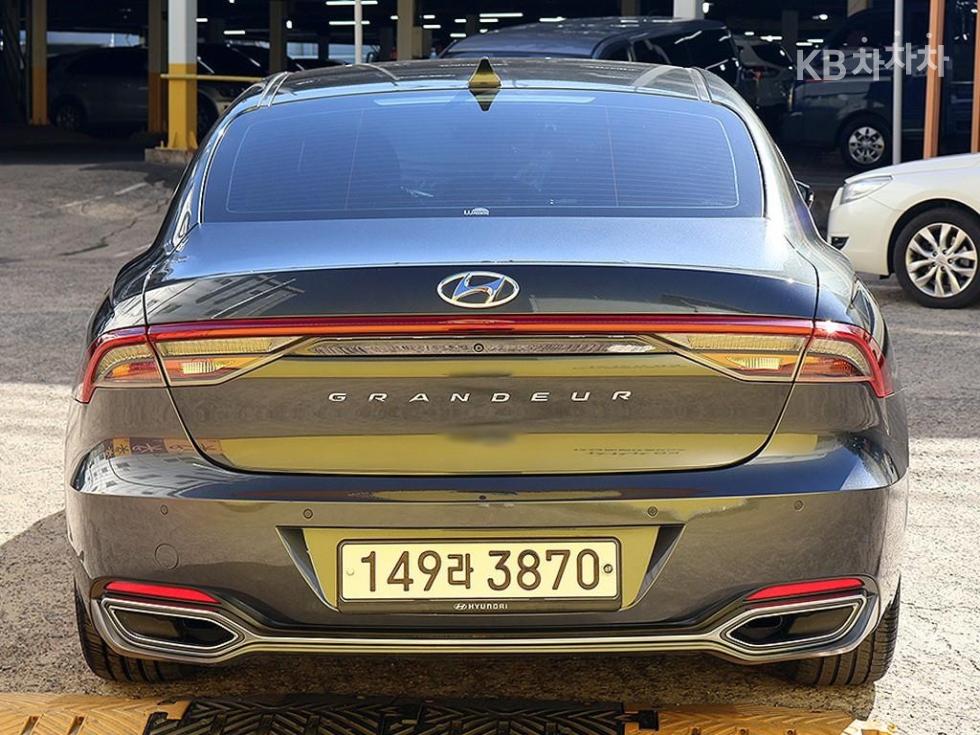 Hyundai Grandeur Premium Choice — фото 3