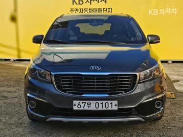 Kia Carnival 9  seats 2.2  diesel  luxury — foto 1