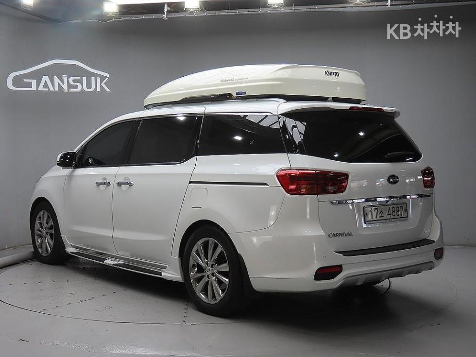 Kia Carnival — miniaturë 3
