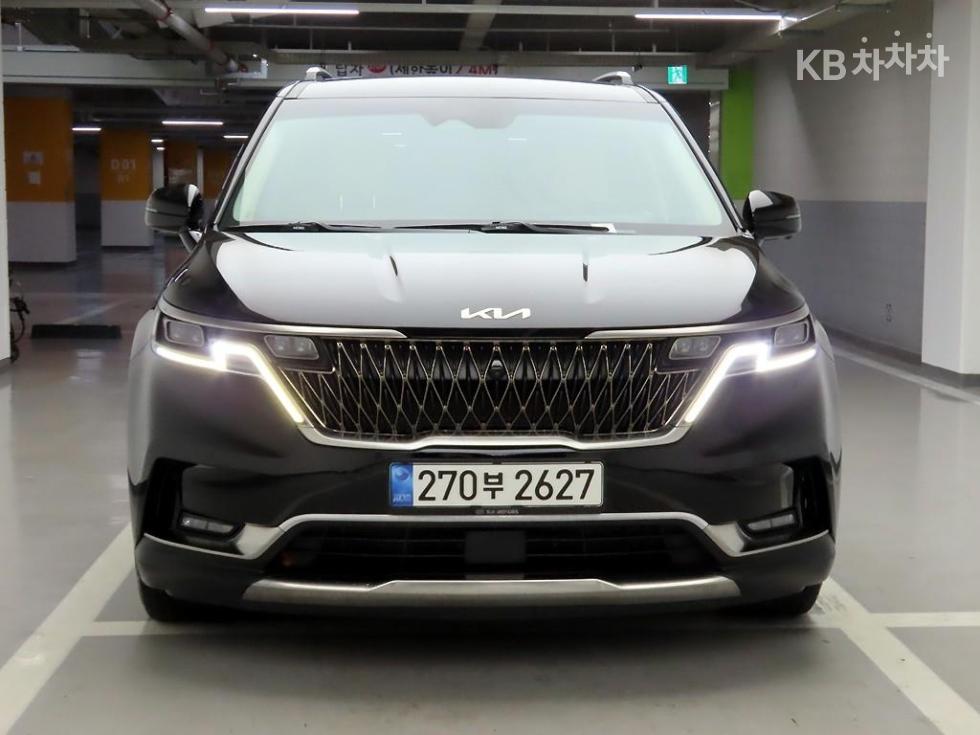 Kia Carnival SIGNATURE — фото 1