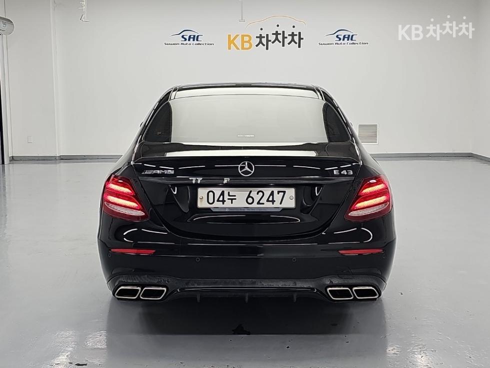 Mercedes-Benz E-Class AMG Line — фото 3