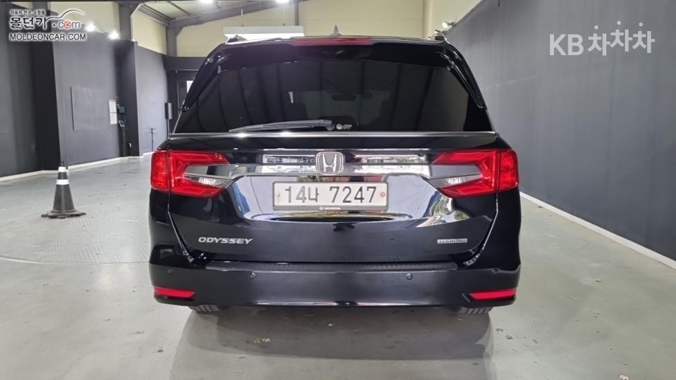 Honda Odyssey — miniaturë 4