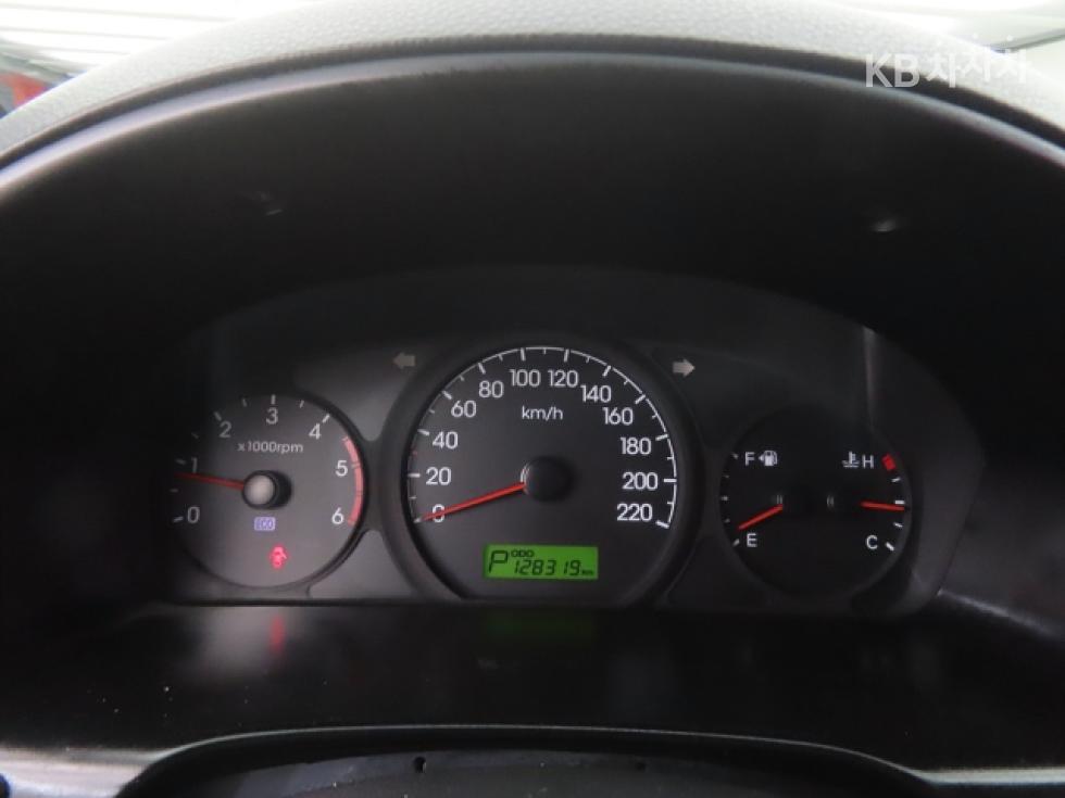 Hyundai Starex — miniaturë 10