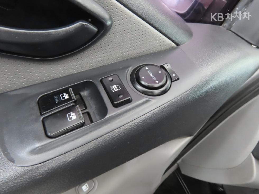 Hyundai Starex — miniaturë 17